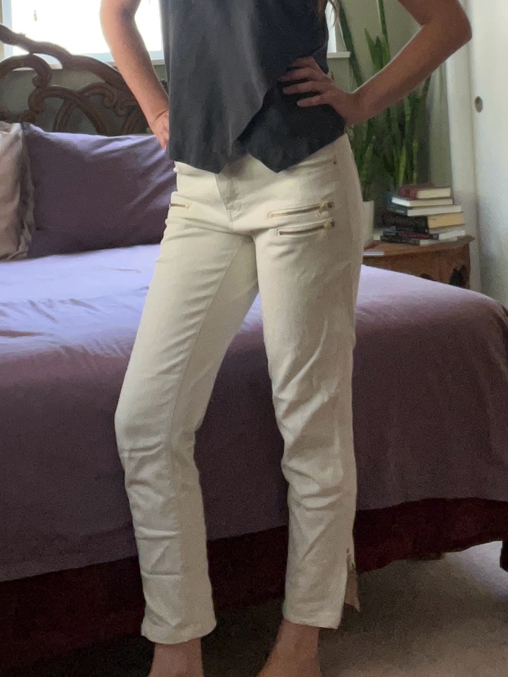 H&M Conscious Collection Organic Cotton White Cropped Jeans size 8